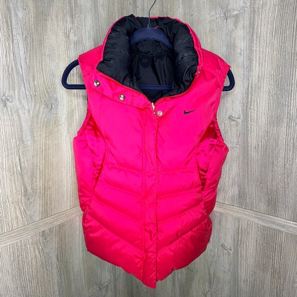 Nike Jackets & Blazers - Nike Reversible Puffer Vest Size Medium